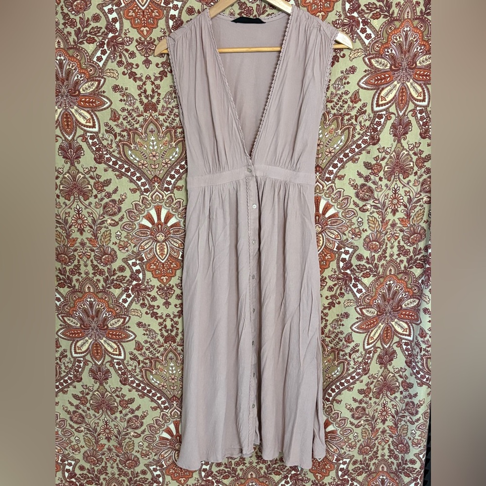 KNOT SISTERS M blush colored plunge embroidered, neck flowy dress with buttons